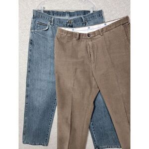 LOT OF 2 Man's Pants 40×29 Size : Haggar Corduroy And Wrangler Jeans